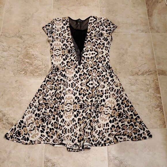 Kimchi Blue Urban Outfitters leopard print with mesh dress - Picture 9 of 11